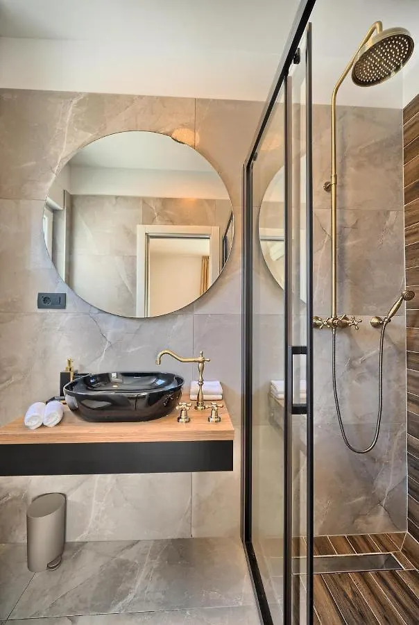 Jelena'S Place - Elegant Flats Close To Sea Slatine