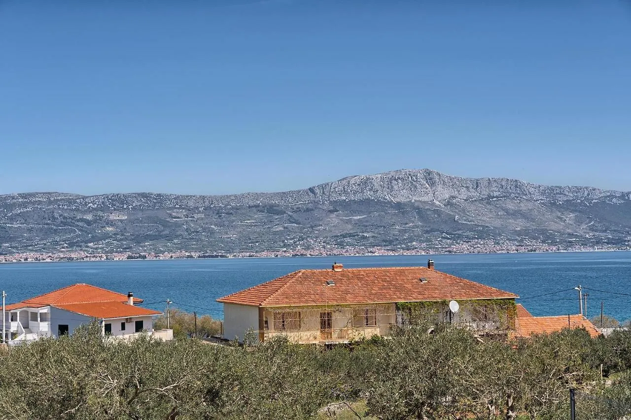 Apartment Jelena'S Place - Elegant Flats Close To Sea Slatine